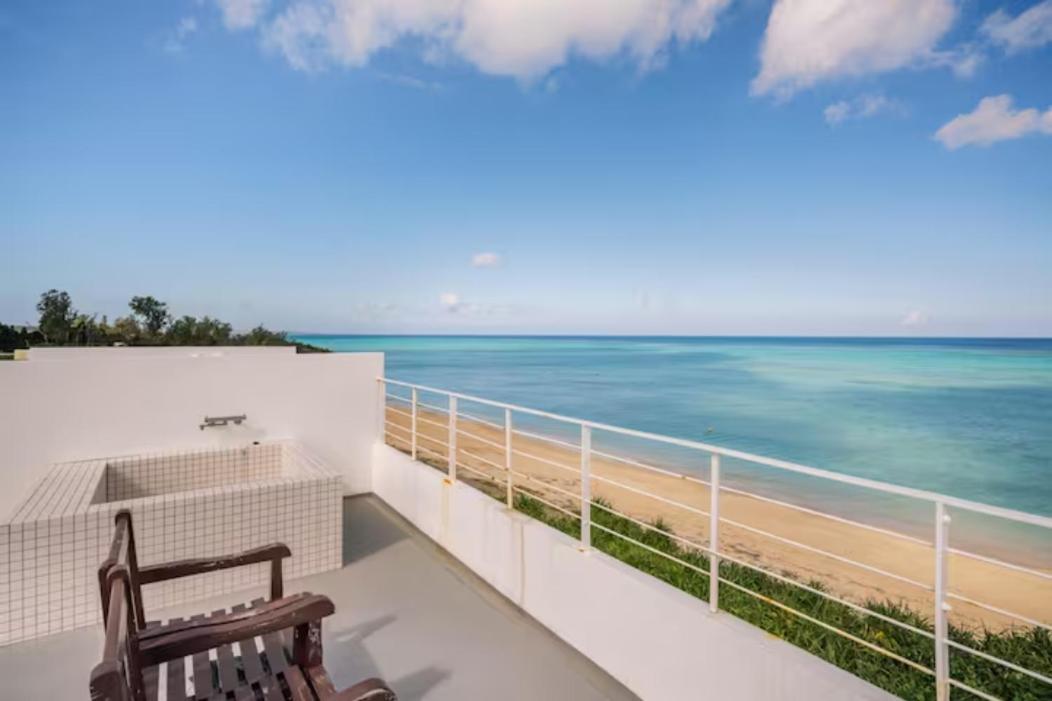 Casa Dumai Oceanvilla Nakijin Eksteriør bilde